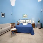 Dimora San Vincenzo Couette-café 3*