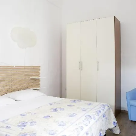 Dimora San Vincenzo فندق مبيت وإفطار غالّيبولي
