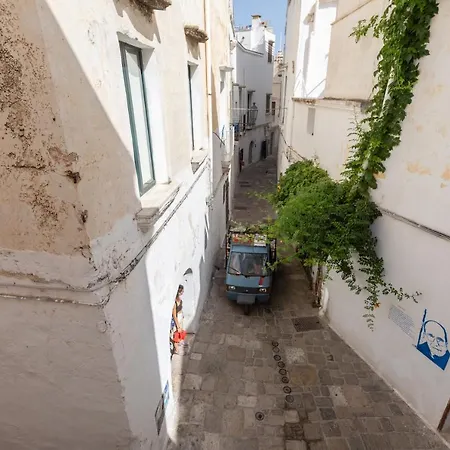 Dimora San Vincenzo فندق مبيت وإفطار غالّيبولي
