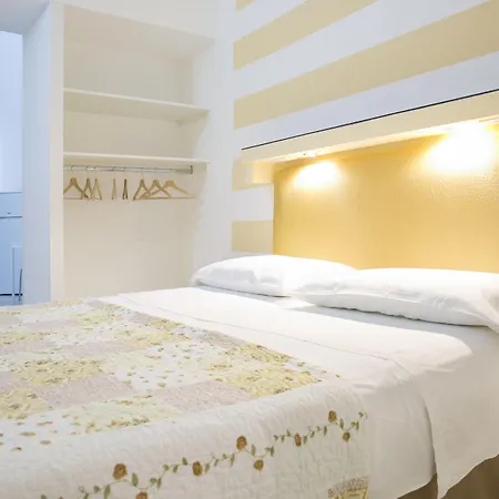 Dimora San Vincenzo Couette-café 3*