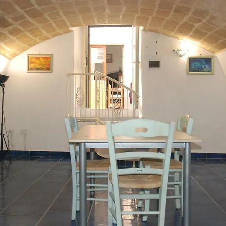 فندق مبيت وإفطار Dimora San Vincenzo 2*